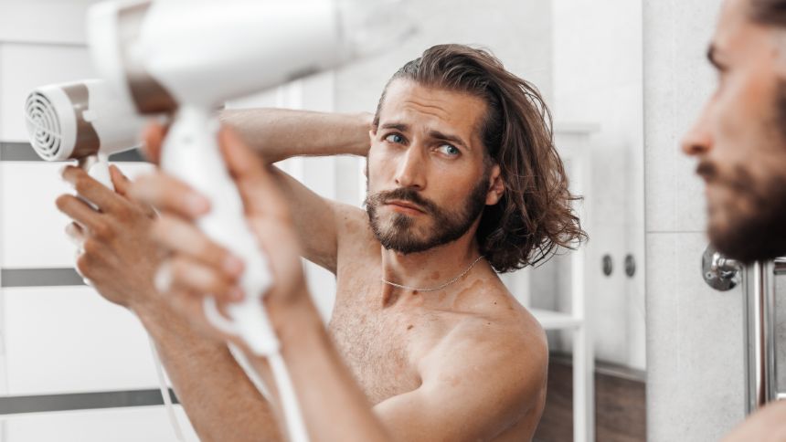 Pflegetipps für lange Haare bei Männern